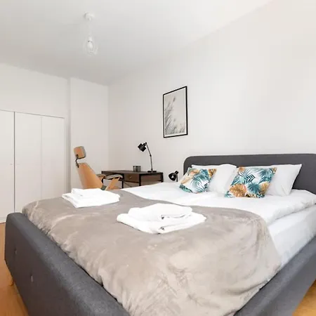 Rent Like - Woronicza 33b Varşova